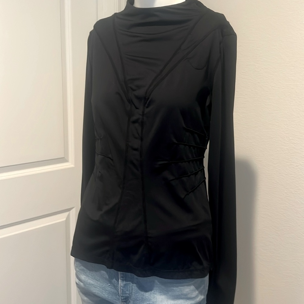 Lululemon athletic top